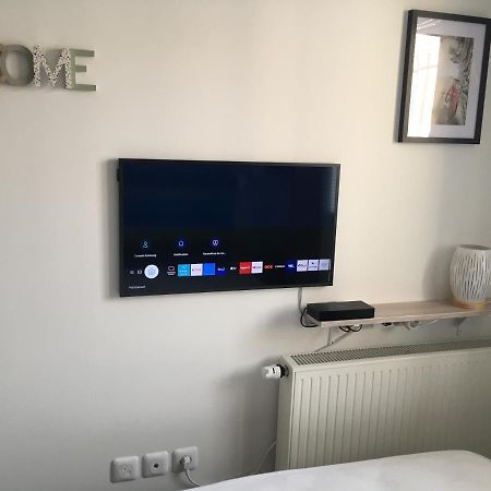 مونتِفرا Chambre Privee Proche Disney Disponible De 19H A 10H المظهر الخارجي الصورة