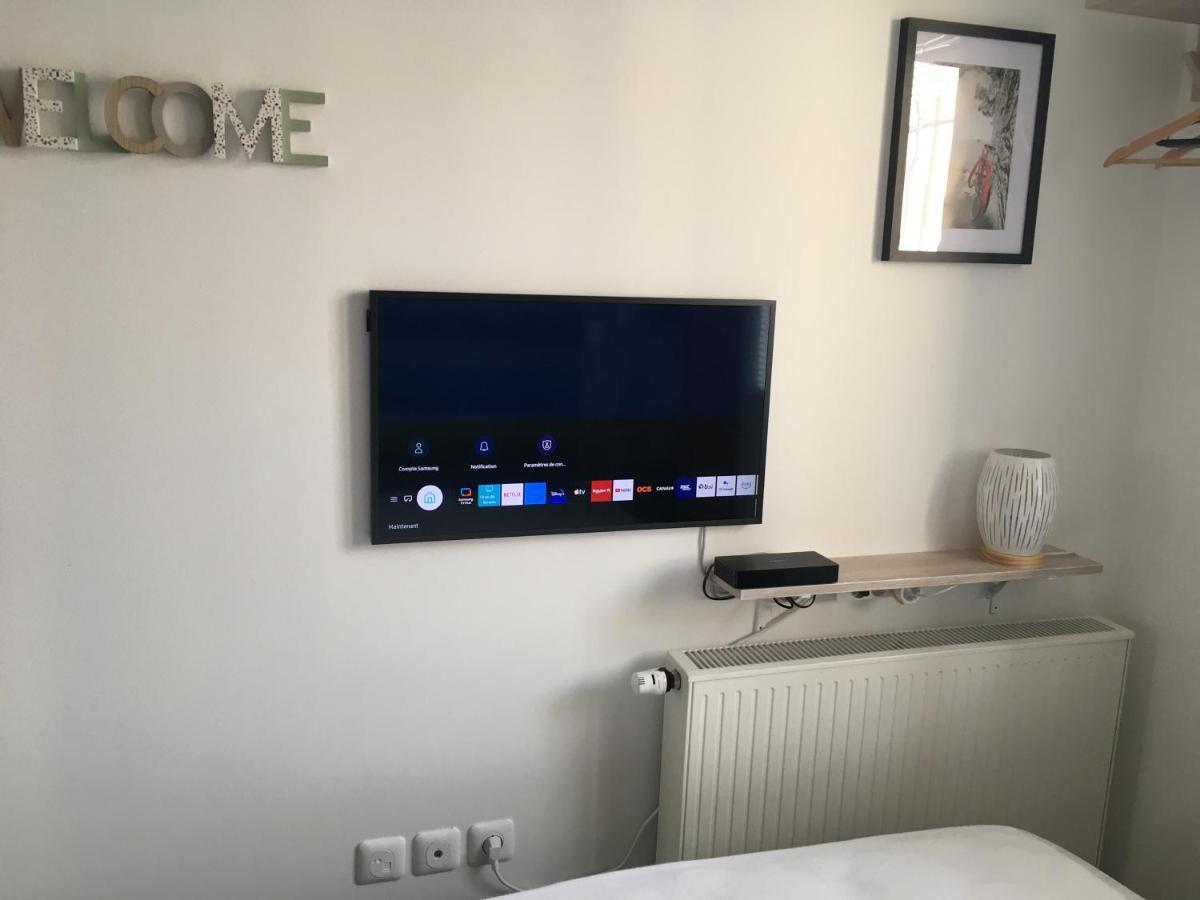 مونتِفرا Chambre Privee Proche Disney Disponible De 19H A 10H المظهر الخارجي الصورة